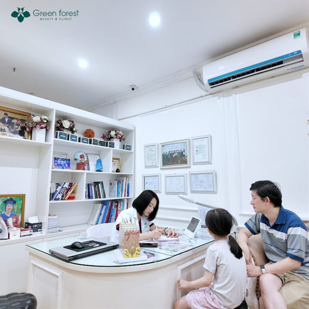 Khi nào cần đi khám thay vì chờ dị ứng da tự khỏi